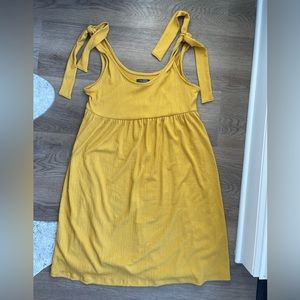 Golden sleeveless sundress, size medium.